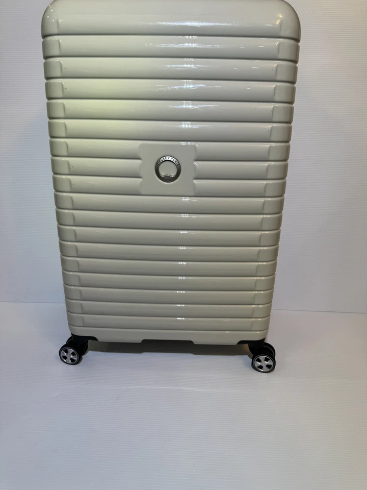 Delsey Paris Cruise 3.0 28" Expandable Spinner Suitcase - Image 3 of 4