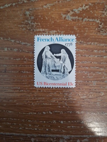 13 CENT SCOTT 1753 FRENCH ALLIANCE US BICENTENNIAL VINTAGE US POSTAGE STAMP MNH - Picture 1 of 2