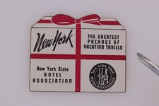 New York State Hotel Association Label Gift Box Vacation Thrill die cut poster