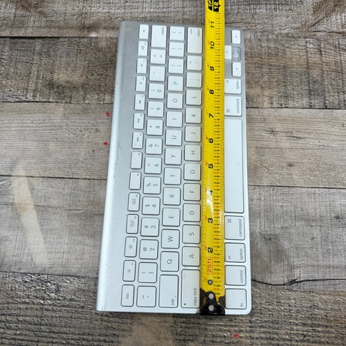 Apple A1314 Wireless Bluetooth Keyboard for Mac Untested As Is - Afbeelding 2 van 9
