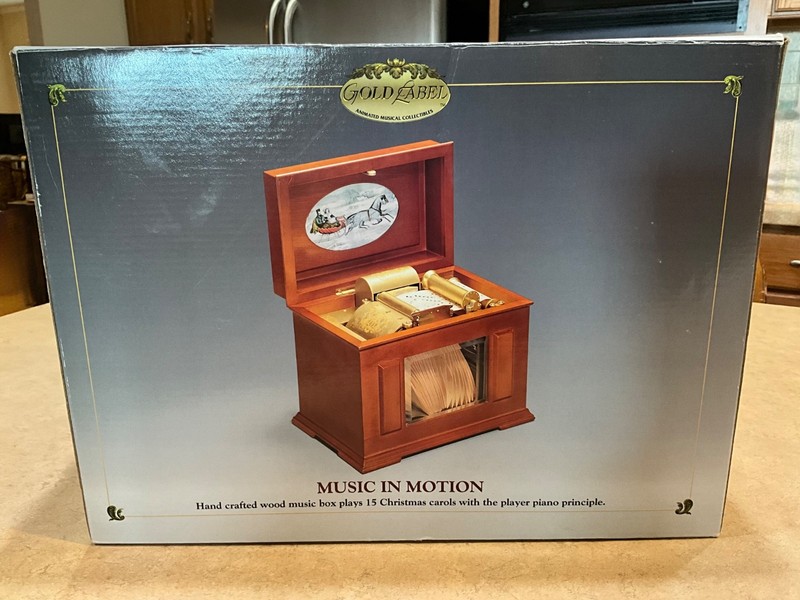VTG-Brand New-1999 Gold Label Music in Motion-Mr. Christmas Music Box -SEE VIDEO