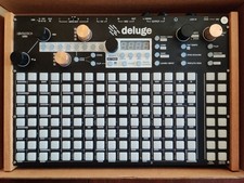 Synthstrom Deluge Portable Synthesizer Sequen...
