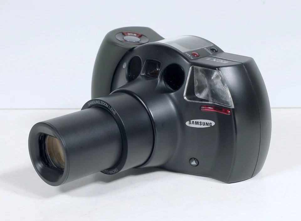 Samsung ECX 1 Auto Focus Point & Shoot 35mm Film Camera , Carry Case and Remote - Изображение 4 из 4