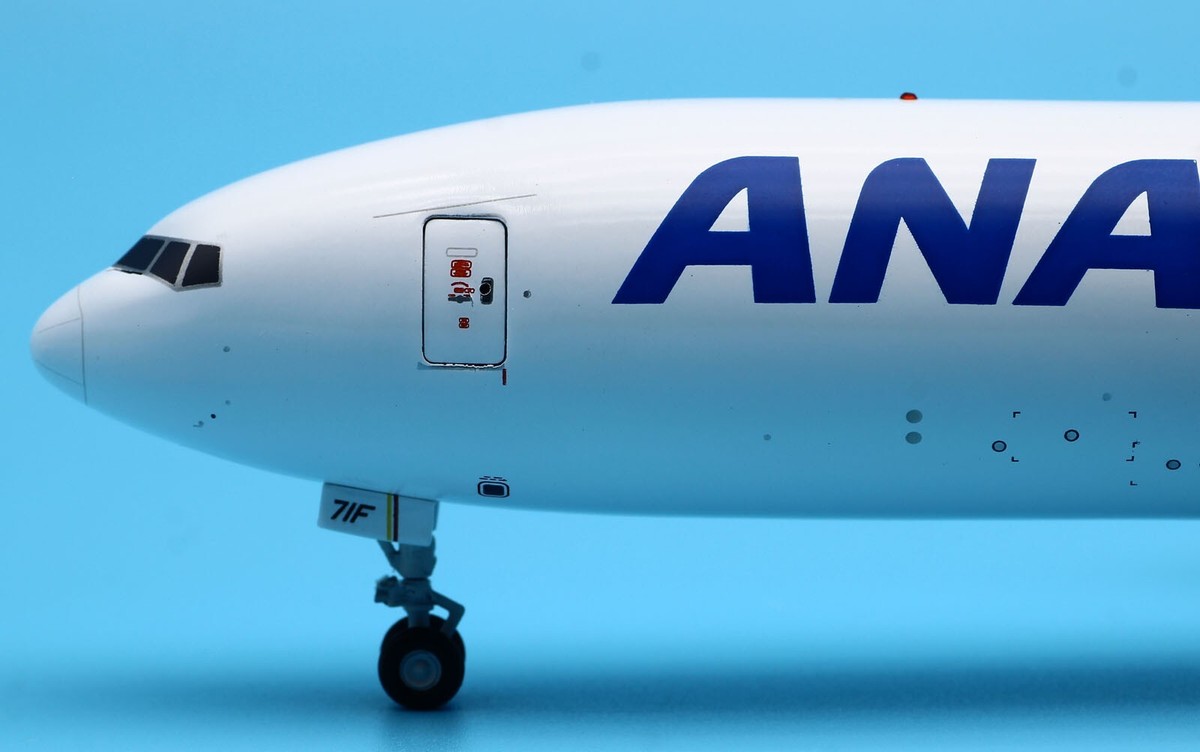 JC Wings 1:200 ANA Cargo Boeing B777-200LRF Diecast Aircraft
