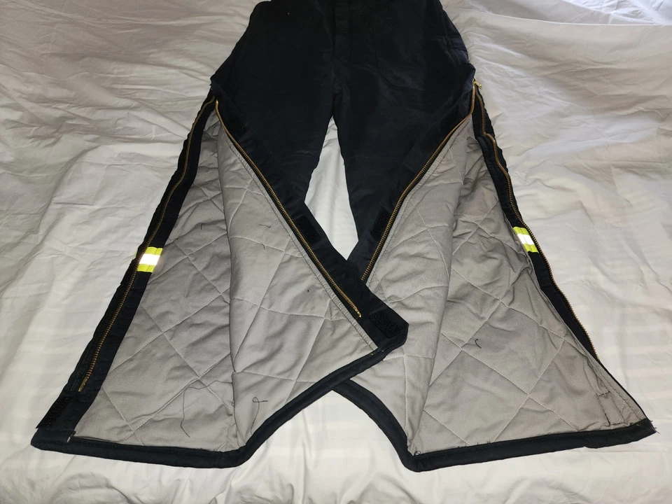 Ropa protectora de baluarte Fr ropa de trabajo resistente al fuego para hombre aislada... Foto 3 de 4