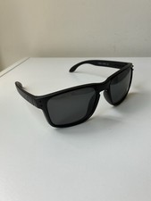 NEW Oakley 009102 Holbrook Sunglasses Black Frame - Black Polarized Lens