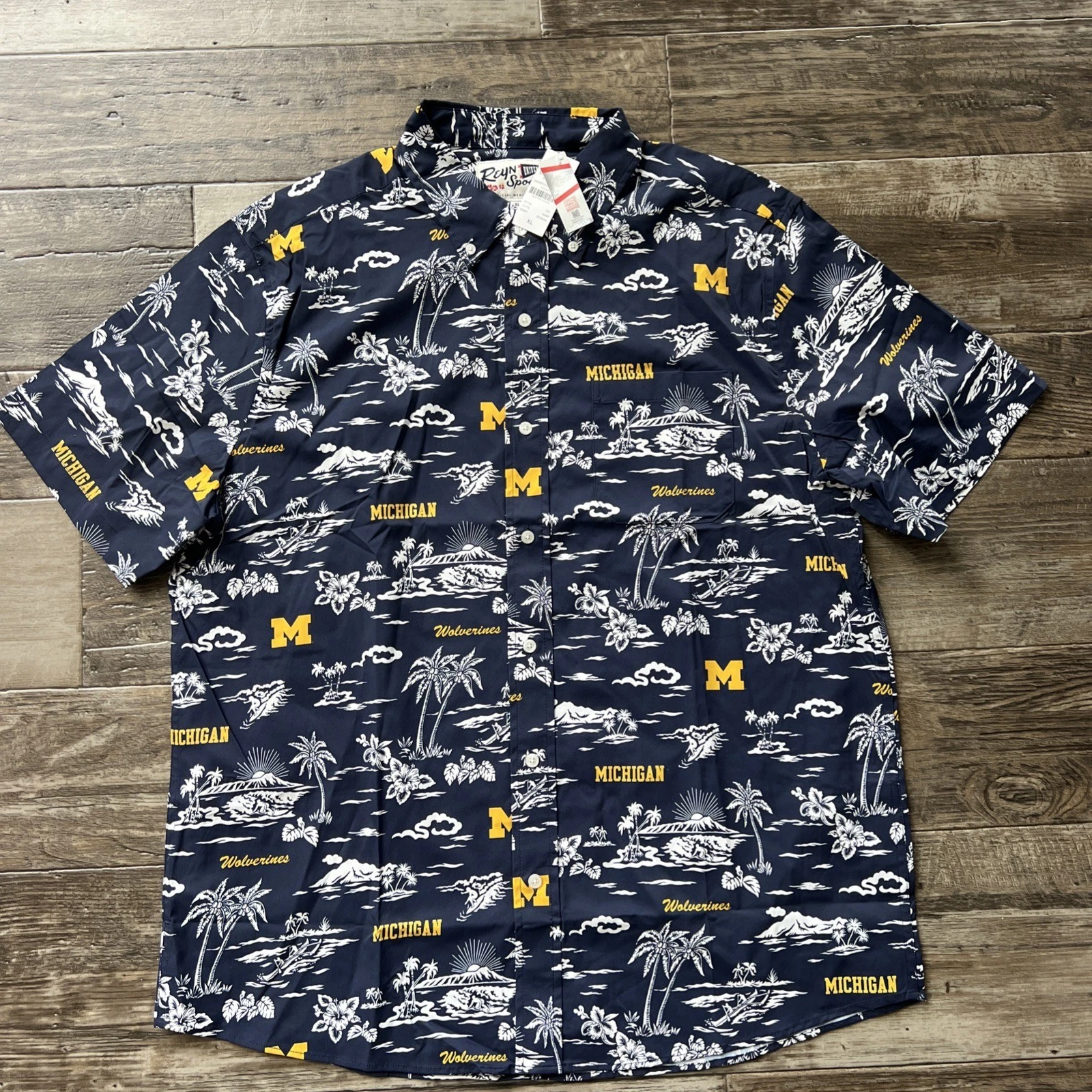 Reyn Spooner Michigan Wolverines Performance Hawaiian Shirt Mens Size XL NEW
Opens in a new window o