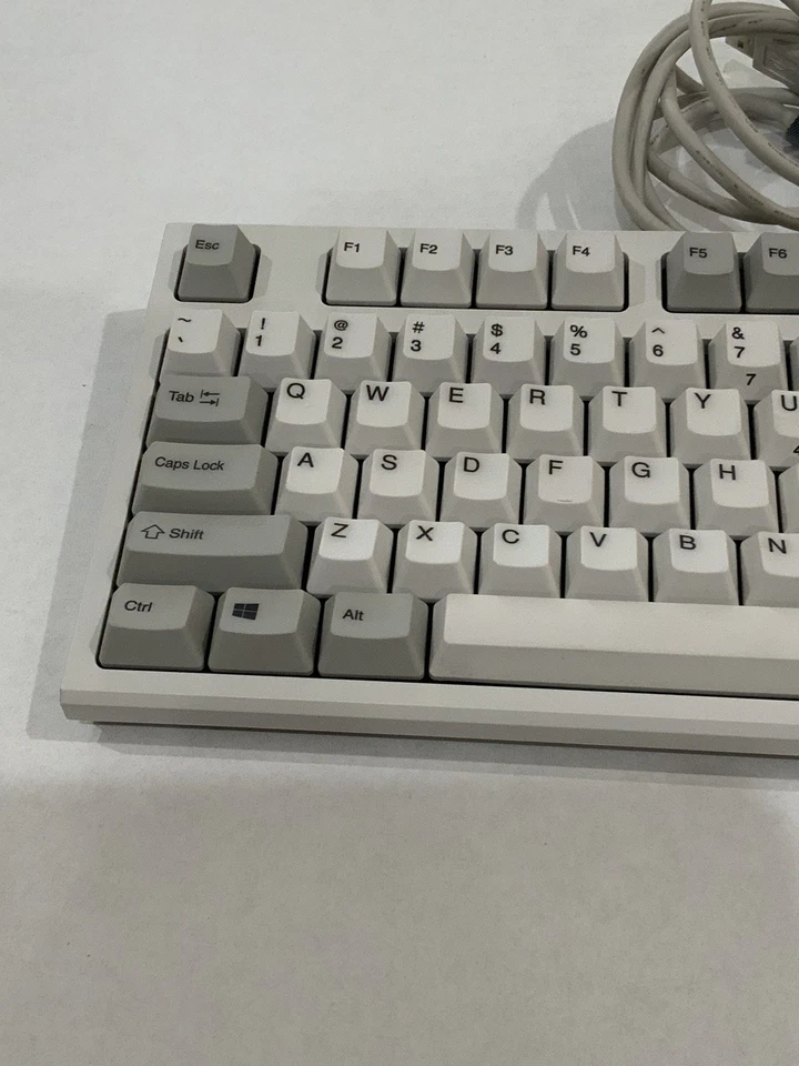 TOPRE CORPORATION REALFORCE R2TL-USV-IV AHBZ02 Mechanical Keyboard 87 keys - Image 4 of 4