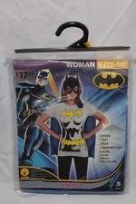Batgirl Women's Large 12-14 costume includes shirt mask and cape