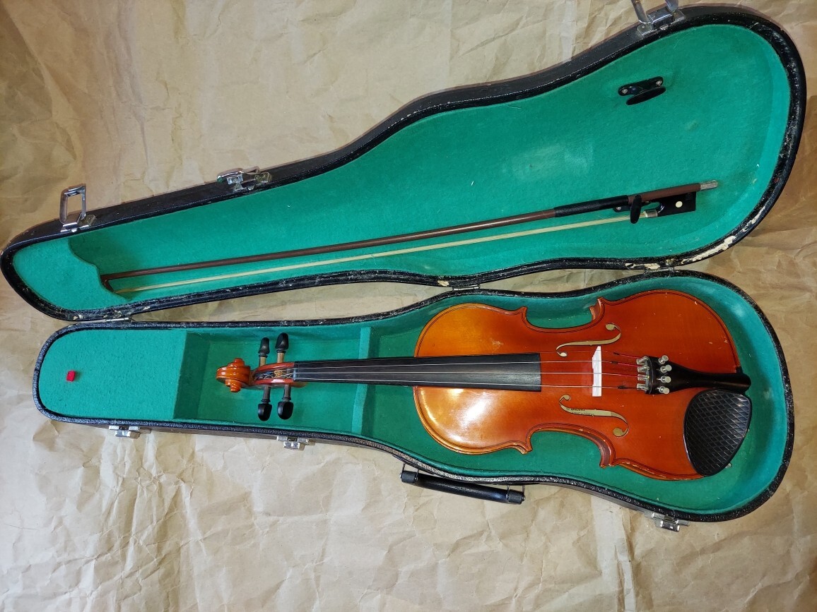 スズキバイオリン 220
サイズ1/4
１９８９年 Suzuki Model 220 size 4/4 Violin, Japan (Nagoya) 1982 Rare