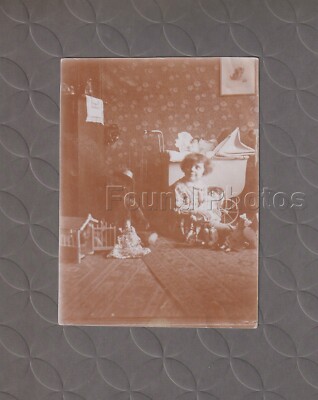 Girl posed with her dolls Found Original  Vintage PHOTOGRAPH G192
