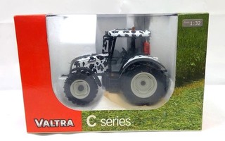 Universal Hobbies Valtra C Series "Cow Edition" CG B11