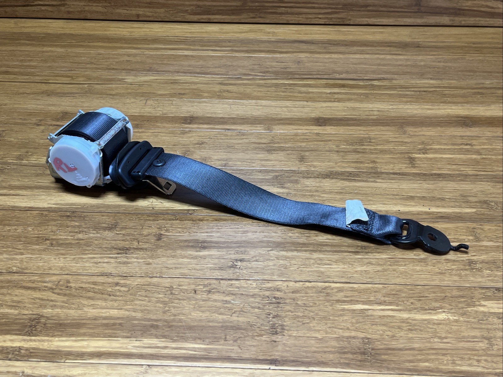 2017-2023 Rolls Royce Dawn RR6 Rear Left Side Seat Belt Retractor 7425109 OEM