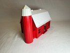 VINTAGE O & S GAUGE PLASTICVILLE BARN WITH SILO, NICE CONDITION. — photo 2