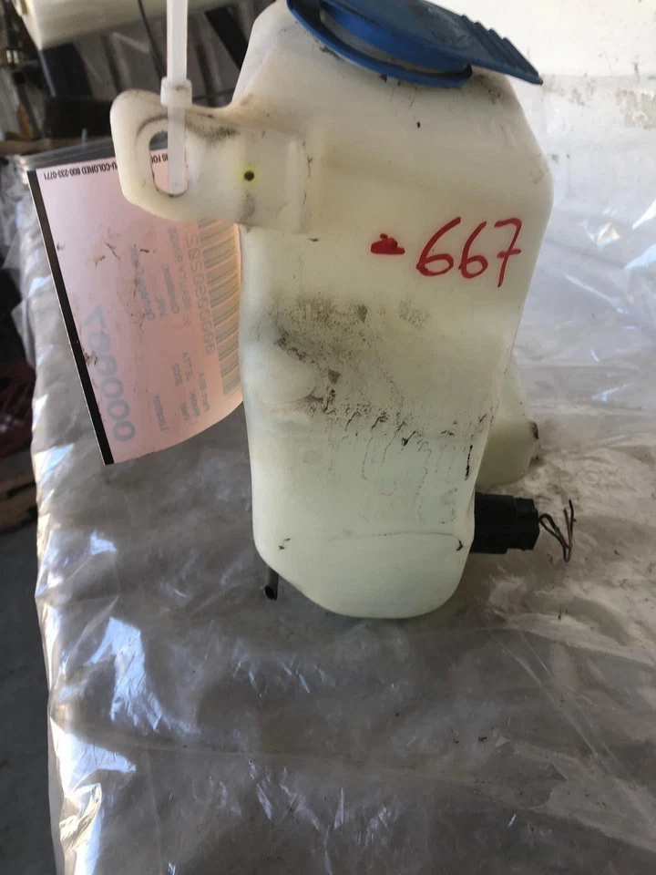 2000-2007 VOLKSWAGEN JETTA EXCEPT GLI Windshield Washer Bottle Reservoir Bottle - Image 2 of 4