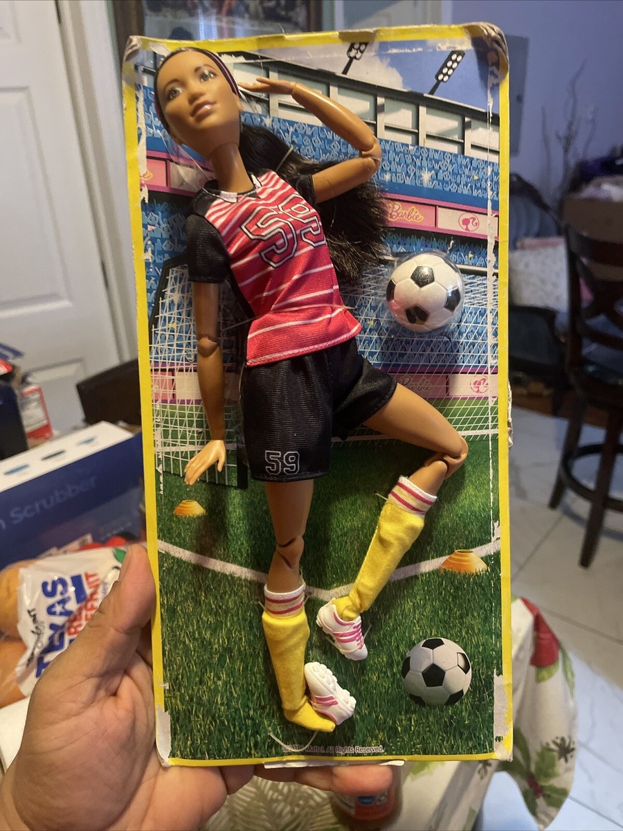 スポーツ Barbie SpecialEdition Barbie Fashionistas Sporty Doll, Dolls - Amazon Canada