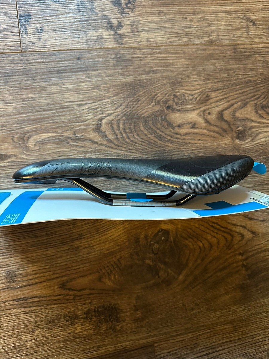 SHIMANO - カナブン PRO TURNIX CARBON サドル 132mm Amazon.com : PRO Turnix Carbon Road Bicycle Saddle (Black