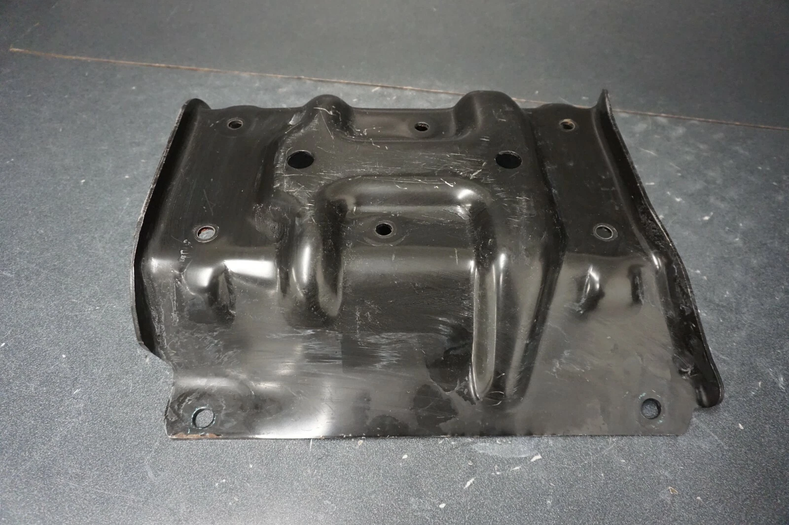 1997-1998 Kawasaki OEM Engine Motor Mount Plate Bedplate 39082-3713 STX 900