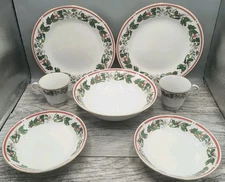 Lynns Fine China St. Maria Christmas Lot Of 7 (2 Place Settings) Plate Bowl Cups