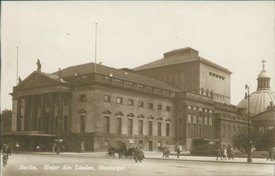 Ansichtskarte Berlin Unter den Linden Staatsoper  (Nr.9017)