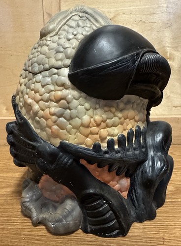 Alien Amazing Cookie Jar Collectable 2005 X Plus 20th Century Fox - Picture 4 of 12