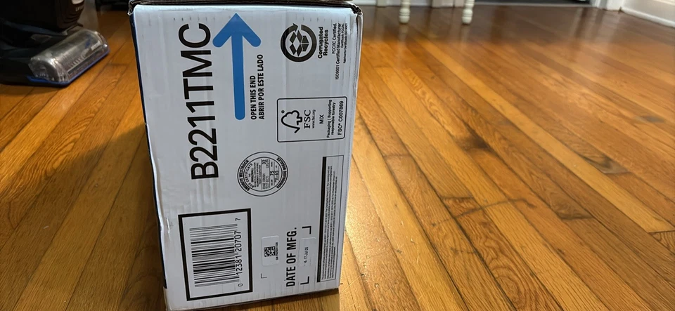 CHAMBERLAIN 1/2HP Smart Quiet Belt Drive Garage Door Opener W/Battery B2211T OBO - Image 2 of 4