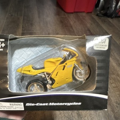 Kid Connection Ducati 748 1:18 Motorcycle Diecast Yellow Black Model 31300-1601