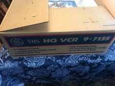 Vintage GE Video Cassette Recorder VHS VCR 9-7135 Japan