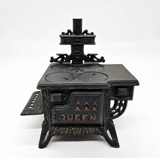 Queen Cast Iron Toy Stove Salesman Sample Dollhouse w 4 Burner Covers Vintage