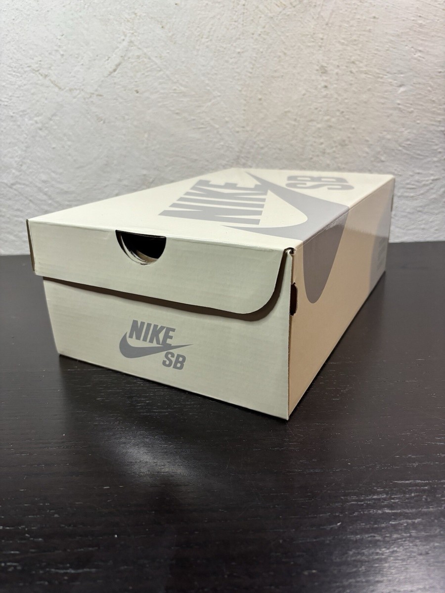 Nike SB Dunk Low x 'April Skateboards' (Men's 9/Women's 10.5