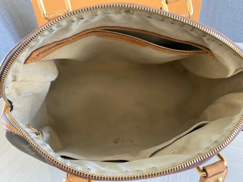 Bolso de Mano Louis Vuitton Monograma Retiro PM M40325 Usado Foto 2 de 4