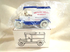 NEW ERTL 1917 MODEL T FORD BANK WITH KEY MENGES MILLS MARKET 25 YEARS 1967-1992