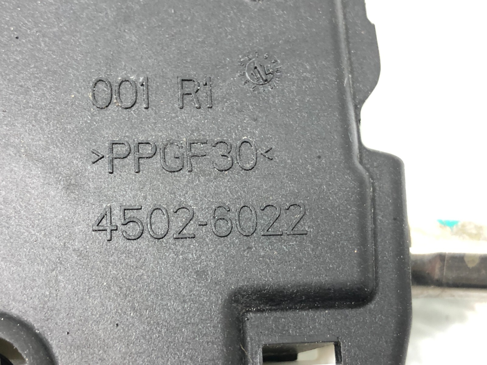 2014-2019 MASERATI GHIBLI S Q4 RIGHT PASS REAR DOOR LOCK LATCH ACTUATOR OEM.
