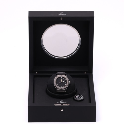 Hublot Classic Fusion 542.NX.1171.LR mit 42mm Titangehäuse und schwarzem Zifferblatt. ... - Bild 5 von 9