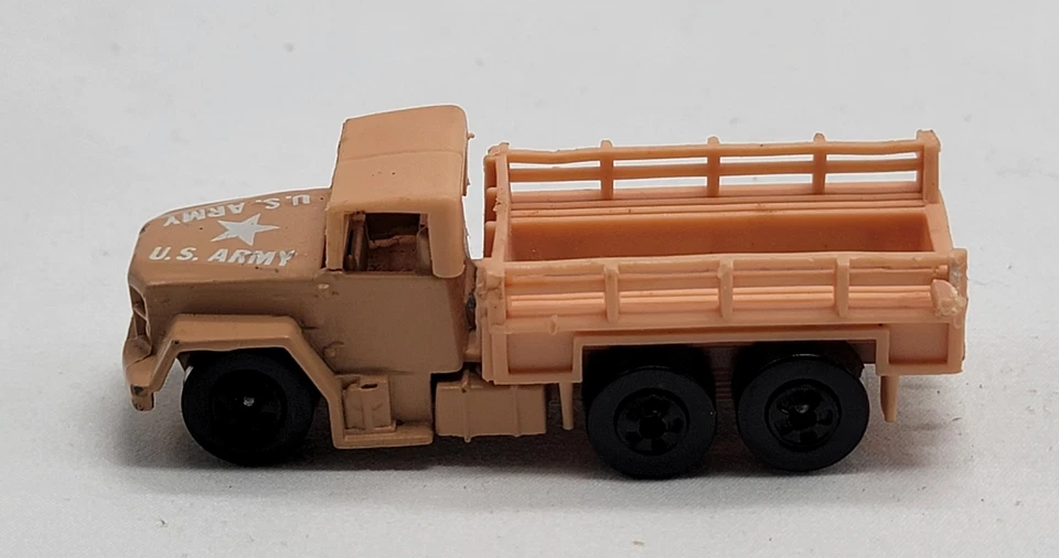 Vintage 1984 HOT WHEELS U.S. Army Troop Convoy Tan Malaysia Loose 1/64 Diecast - Image 3 of 4