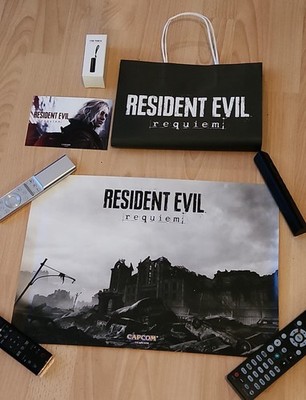 Resident Evil Requiem Gamescom 2025 Goodie Bag Poster Taschenlampe Artwork-Karte
