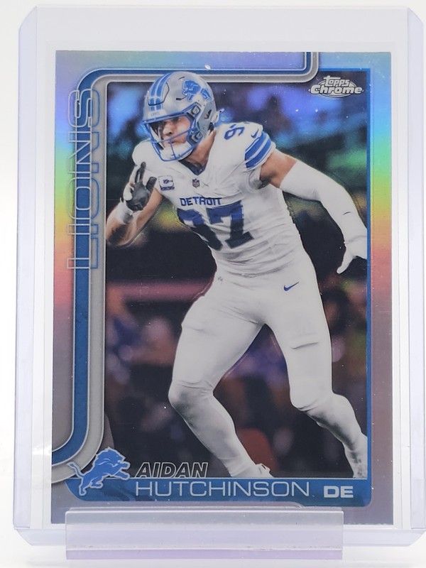AIDAN HUTCHINSON 2025 TOPPS CHROME REFRACTOR #104 LIONS A Q2045