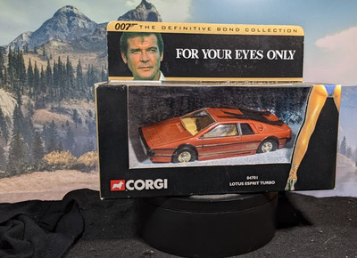 Corgi Definitive James Bond Lotus Esprit. Nur deine Augen. Nagelneu im Karton. 2001