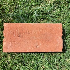 Vecchia valle in mattoni ciliegio antica vintage da recupero