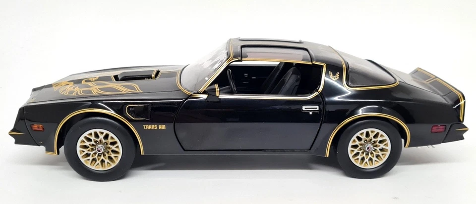 Greenlight 1/18 Smokey & the Bandit Pontiac Trans-Am '77 Black Diecast Model Car - Image 3 of 4