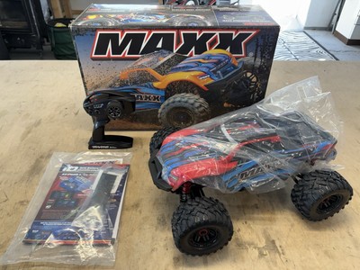 Traxxas Maxx 1/10 4s Monster Truck NEU ungefahren Rarität