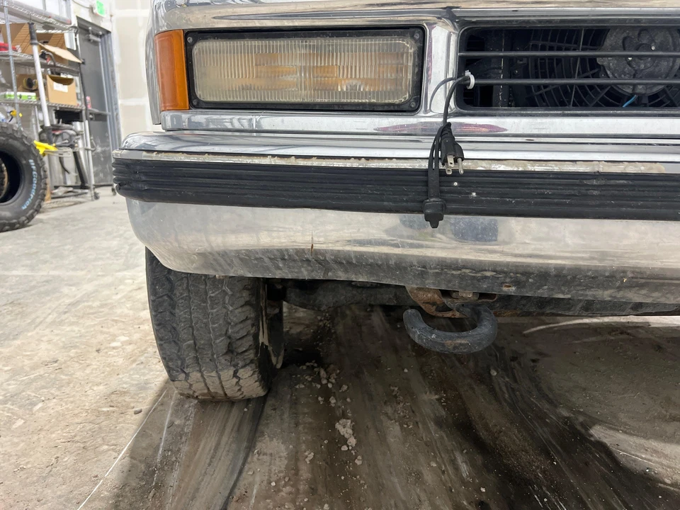 1992 - 1999 Chevy Suburban 2500 Chrome Bumper — 第 3/4 张图片