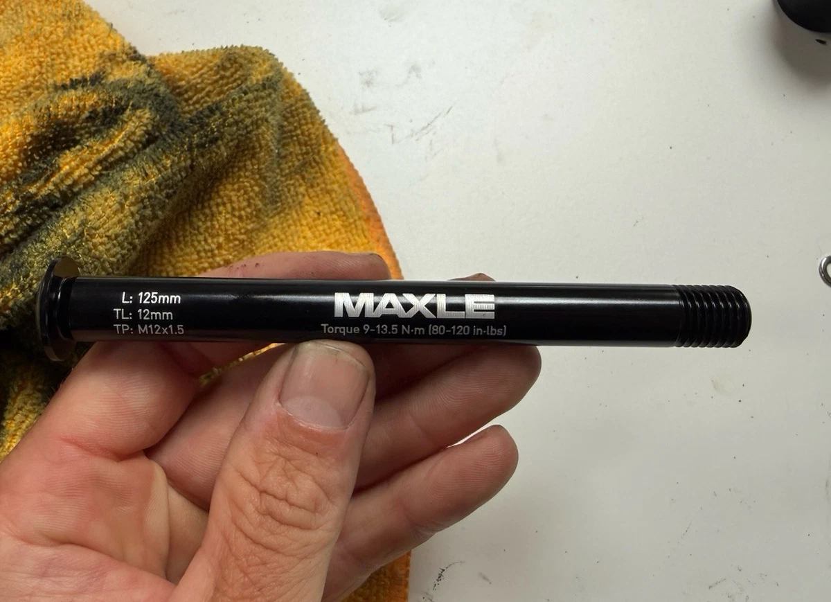 Eje pasante delantero Rock Shox Maxle Ultimate Boost 15x110 mm LordGun tienda de bicicletas online