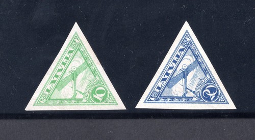 ESTONIA: 1921. AIR MAIL , TRIANGLES. Mi 75/6. MLH CV £ 25