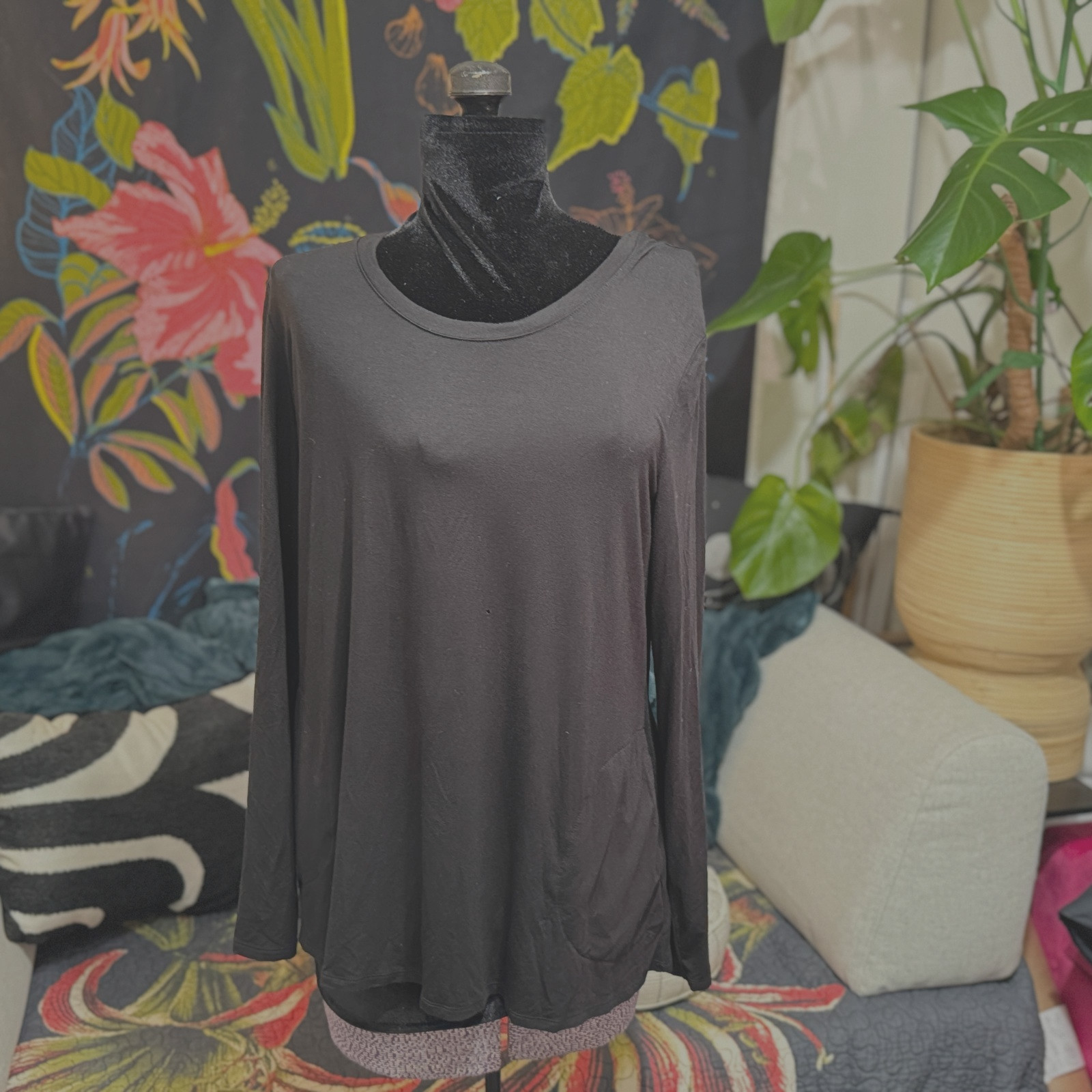 Attitudes by Renee Long Sleeve Tunic Shirt with Pockets, Black, Medium image 5