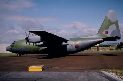 Dia NZ7001 Lockheed C-130H Hercules Royal New Zealand AF 35mm gerahmt OP-M11-17