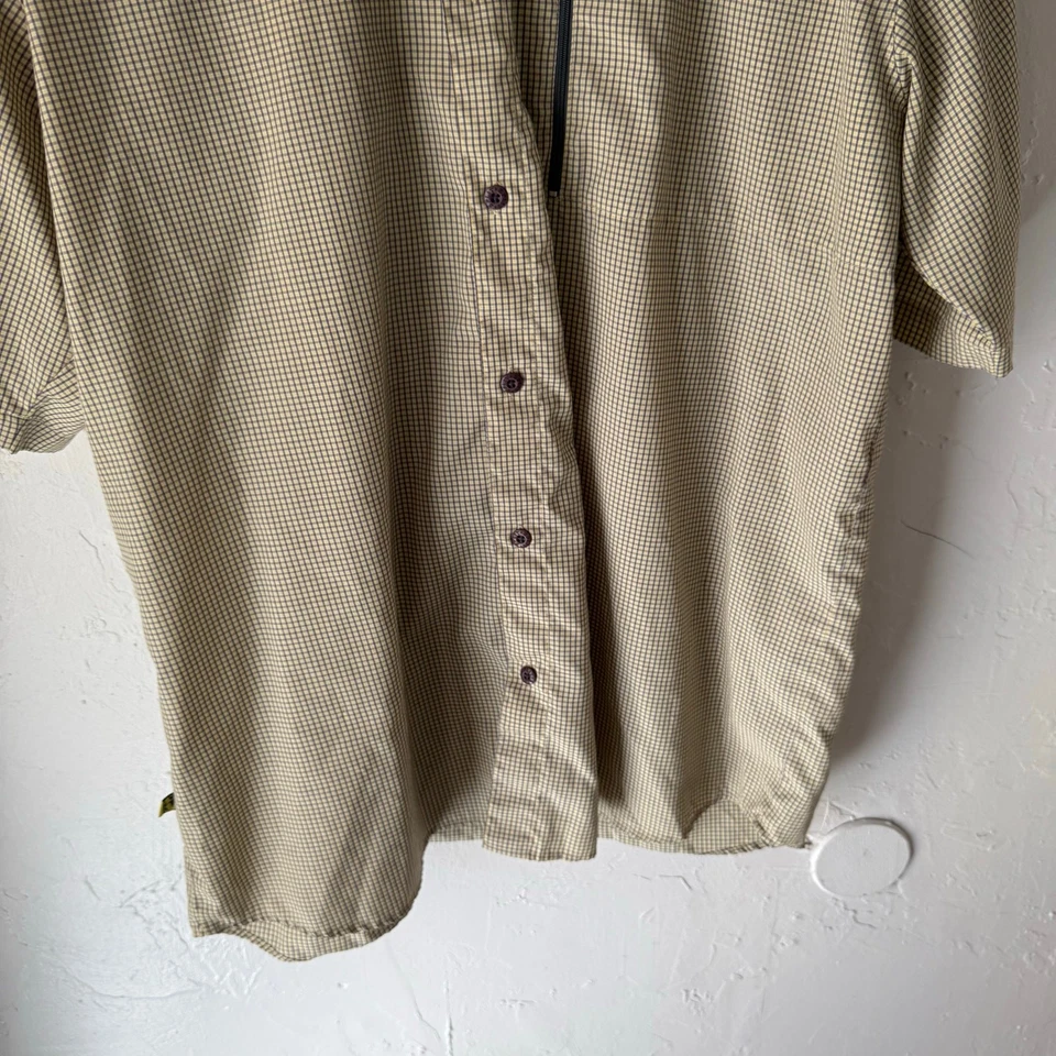 Split Men's Size XL Yellow Purple Plaid Outdoor Vented Short Sleeve Button Up - Image 3 of 4