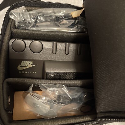 VINTAGE Brand New Nike  display picture 3