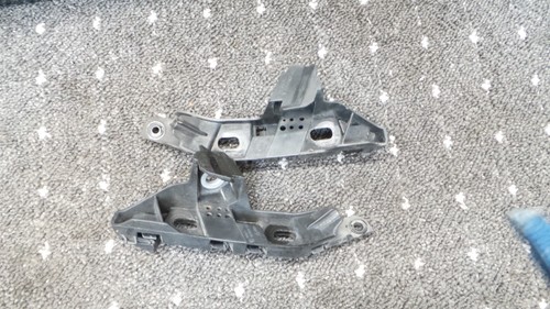 2L151B29* Volkswagen Touran III Vorne Rechts/Links Halterung Kotflügel 5ta807184