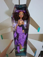 Monster High Buried Secrets Wave 4 Courtside Fang Out -CLAWDEEN Brand New w/ Box
